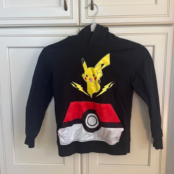 Pokemon Other - Youth Pokémon Pokéball Pikachu Hoodie Size S